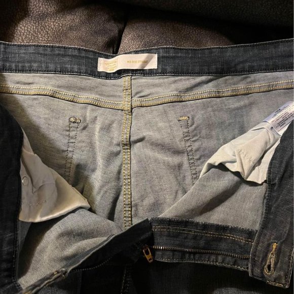 Levi’s Signature Gold Mid Rise Straight, Size 26 - Picture 9 of 10